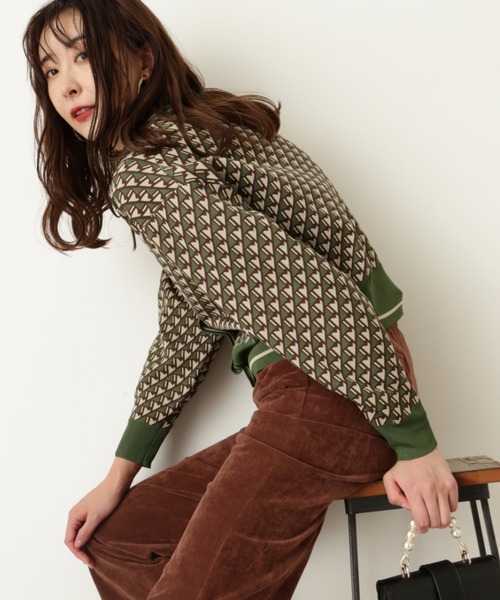 JILL STUART（ジルスチュアート）の「◆キエラジャガードニット（カーディガン/ボレロ・レディース・カーキ/ボルドー・FREE）」の2枚目の写真