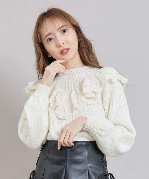 TITTY&CO.（ティティーアンドコー）の「コットンレースニットトップス（ニット/セーター・レディース・ベージュ/グレー/オフホワイト・FREE）」の2枚目の写真