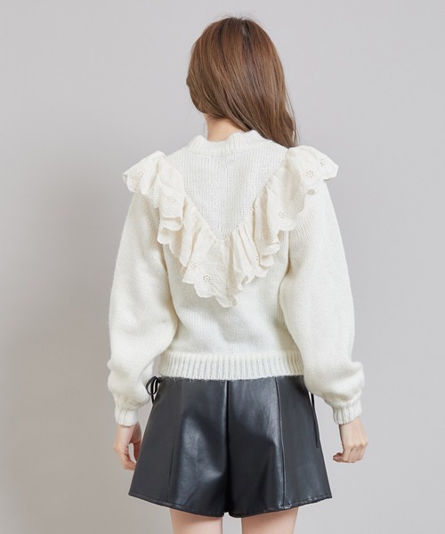 TITTY&CO.（ティティーアンドコー）の「コットンレースニットトップス（ニット/セーター・レディース・ベージュ/グレー/オフホワイト・FREE）」の4枚目の写真