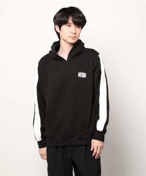 SHISKY（シスキー）の「袖ライン ワンポイント プルオーバー パーカー（パーカー・メンズ・オフホワイト/ベージュ/ブラック・XL/M/L）」の6枚目の写真