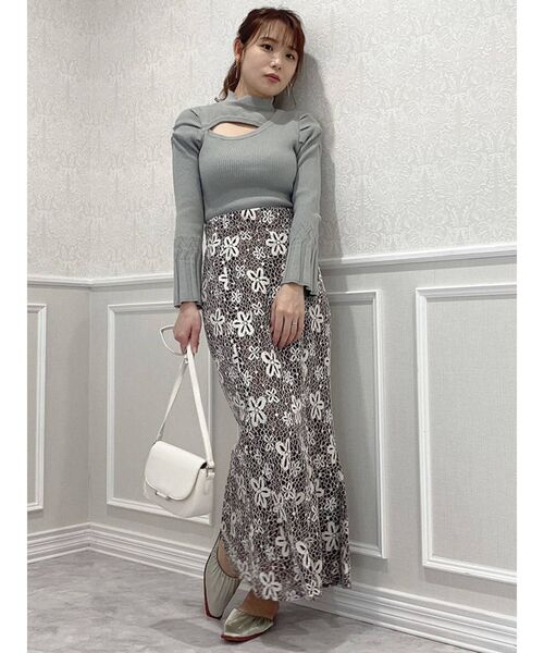 dazzlin（ダズリン）の「デコルテオープンリブニットトップス（ニット/セーター・レディース・グレー/ブラック/グリーン・FREE）」の10枚目の写真