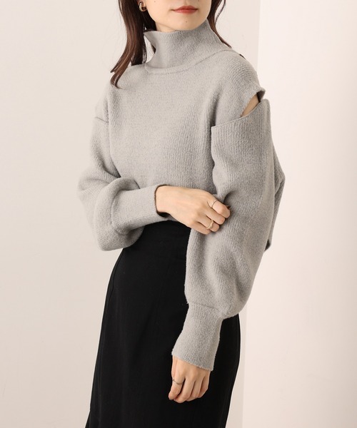 one after another NICE CLAUP(ワンアフターアナザーナイスクラップ)の「ボタンの位置で印象が変わる!肩ボタンハイネックニット(ニット/セーター・レディース・アイボリー/ブラック/グレー/ピンク・FREE)」の4枚目の写真