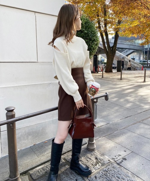 one after another NICE CLAUP(ワンアフターアナザーナイスクラップ)の「ボタンの位置で印象が変わる!肩ボタンハイネックニット(ニット/セーター・レディース・アイボリー/ブラック/グレー/ピンク・FREE)」の7枚目の写真