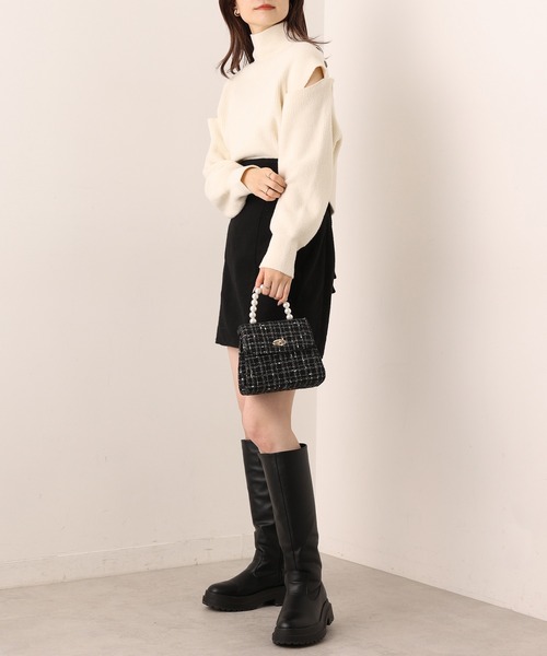 one after another NICE CLAUP(ワンアフターアナザーナイスクラップ)の「ボタンの位置で印象が変わる!肩ボタンハイネックニット(ニット/セーター・レディース・アイボリー/ブラック/グレー/ピンク・FREE)」の11枚目の写真