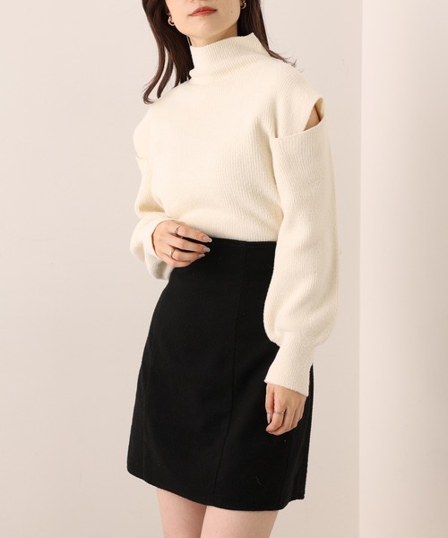 one after another NICE CLAUP(ワンアフターアナザーナイスクラップ)の「ボタンの位置で印象が変わる!肩ボタンハイネックニット(ニット/セーター・レディース・アイボリー/ブラック/グレー/ピンク・FREE)」の12枚目の写真
