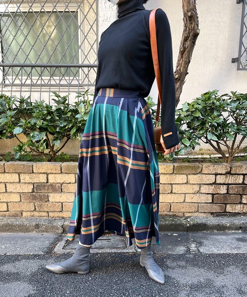 Jewelobe（ジュエローブ）の「ビッグチェックタックフレアスカート（スカート・レディース・ベージュ/イエロー/ネイビー・M/S）」の13枚目の写真