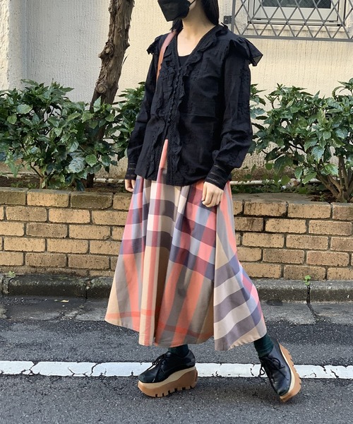 Jewelobe（ジュエローブ）の「ビッグチェックタックフレアスカート（スカート・レディース・ベージュ/イエロー/ネイビー・M/S）」の14枚目の写真