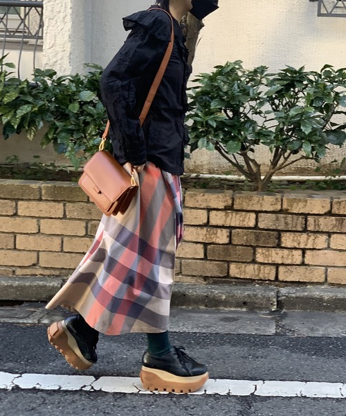 Jewelobe（ジュエローブ）の「ビッグチェックタックフレアスカート（スカート・レディース・ベージュ/イエロー/ネイビー・M/S）」の18枚目の写真