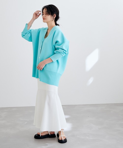 ADAM ET ROPE'（アダムエロペ）の「【サステナブル】オーガニックコットンスウェットライクカーディガン（カーディガン/ボレロ・レディース・ホワイト/サックスブルー/キナリ・FREE）」の11枚目の写真