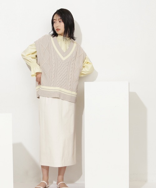 NATURAL BEAUTY BASIC(ナチュラルビューティーベーシック)の「ピケストレッチタイトミモレスカート(スカート・レディース・チャコールグレー/オフホワイト/ブルー・SMALL/MEDIUM)」の9枚目の写真