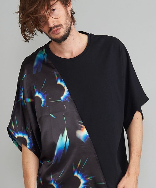 NO ID.(ノーアイディ)の「mt7754- プリズム切替ルーズT Tシャツ(Tシャツ/カットソー・メンズ・ホワイト×ブルー/ホワイト×ブラック/ブラック×ブラック/ブラック×ブルー・ONE SIZE)」の4枚目の写真