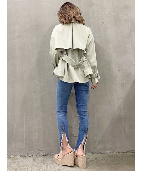 GYDA（ジェイダ）の「M/W HEM BACK ZIPスキニーデニムパンツ（デニムパンツ・レディース・ライトブルー/ブルー・SMALL/MEDIUM/X-SMALL）」の4枚目の写真