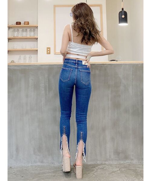 GYDA（ジェイダ）の「M/W HEM BACK ZIPスキニーデニムパンツ（デニムパンツ・レディース・ライトブルー/ブルー・SMALL/MEDIUM/X-SMALL）」の9枚目の写真
