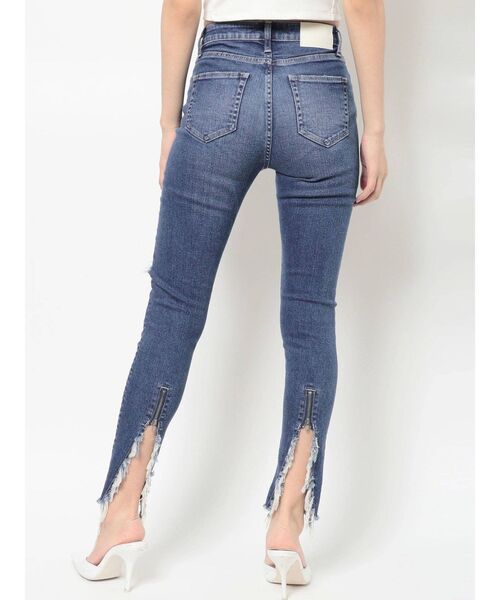 GYDA（ジェイダ）の「M/W HEM BACK ZIPスキニーデニムパンツ（デニムパンツ・レディース・ライトブルー/ブルー・SMALL/MEDIUM/X-SMALL）」の16枚目の写真