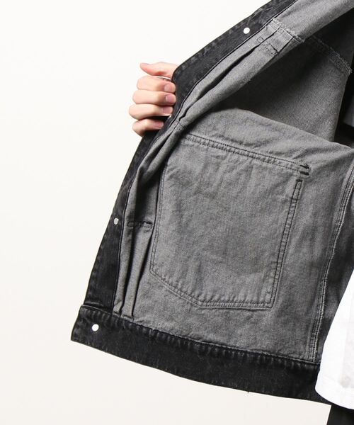 (What it isNt)ART BY MARKGONZALES(ワットイットイズント)の「【(What it isNt)ART BY MARKGONZALES / (ワットイットイズント) アートバイ マークゴンザレス 】 DENIM TRACKER JACKET(デニムジャケット・メンズ・ブルー/ライトブラック・L/M/XL)」の4枚目の写真