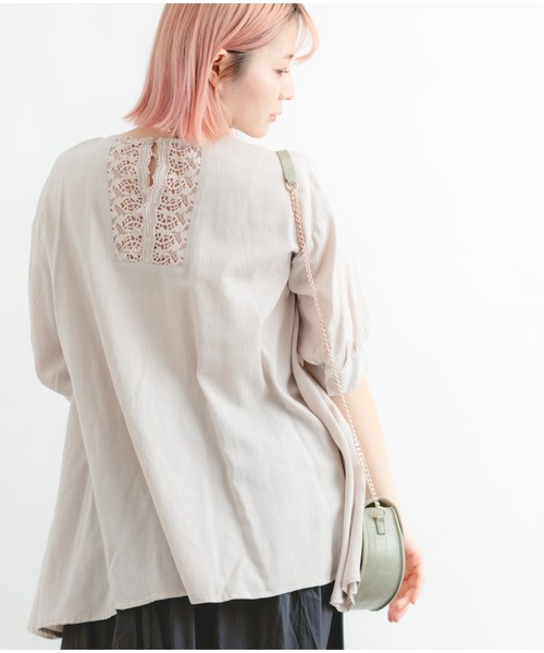 Wordtrobe（ワードトローブ）の「【wordtrobe】レーヨンフレックス バックレース Aライン チュニック（シャツ/ブラウス・レディース・ブラック/グリーン/ライトグレー/オフホワイト・FREE）」の3枚目の写真