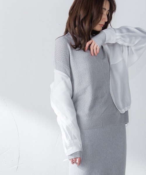 socolla（ソコラ）の「パッチワークライクメッシュプルオーバー（ニット/セーター・レディース・オフホワイト/オレンジ/グレー・M）」の7枚目の写真