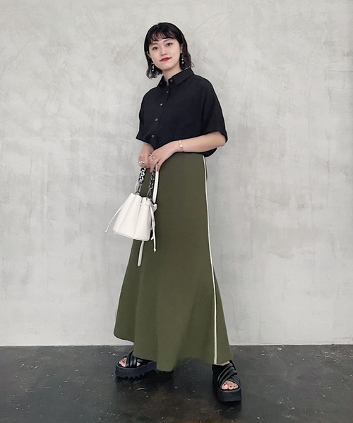 PAGEBOY（ページボーイ）の「ショートドロストシャツ（シャツ/ブラウス・レディース・ブラック/オフホワイト/チョコ・FREE）」の5枚目の写真