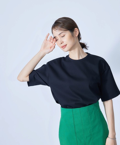 ROPE'（ロペ）の「【接触冷感・UVカット】プレミアムコットン5分袖コクーンTシャツ（Tシャツ/カットソー・レディース・ブラック/ホワイト/オリーブ/ダークラベンダー/オレンジ・38）」の3枚目の写真