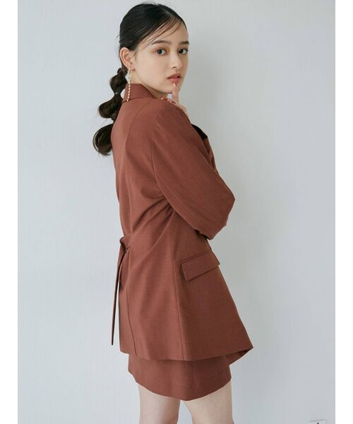 MURUA（ムルーア）の「カーブウエストミニスカート【セットアップ着用可】（スカート・レディース・グリーン/グレー/ブラウン・1/2）」の8枚目の写真