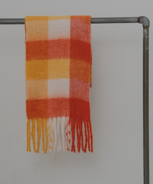 MERLOT（メルロー）の「チェックボリュームマフラー（マフラー・レディース・ピンク/オレンジ/グリーン/マルチ/ライトグリーン/ブルー・FREE）」の22枚目の写真