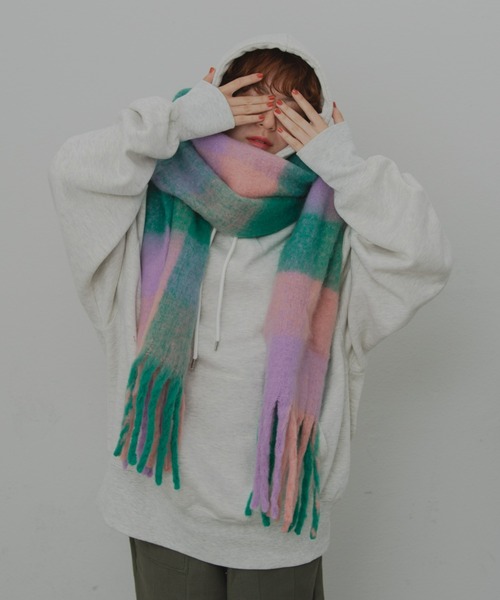 MERLOT（メルロー）の「チェックボリュームマフラー（マフラー・レディース・ピンク/オレンジ/グリーン/マルチ/ライトグリーン/ブルー・FREE）」の17枚目の写真