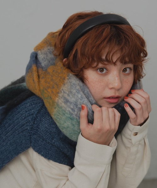 MERLOT（メルロー）の「チェックボリュームマフラー（マフラー・レディース・ピンク/オレンジ/グリーン/マルチ/ライトグリーン/ブルー・FREE）」の8枚目の写真