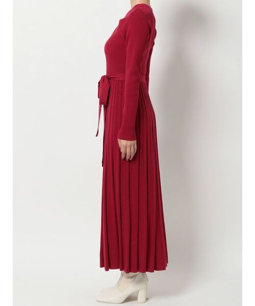 MERCURYDUO（マーキュリーデュオ）の「2WAYスリットフレアニットワンピース（ワンピース・レディース・ブラック/ベージュ/レッド・SMALL/MEDIUM）」の6枚目の写真