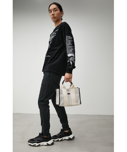 AZUL by moussy(アズールバイマウジー)の「SQUARE CANVAS TOTE BAG/スクエアキャンバストートバッグ(ショルダーバッグ・メンズ・ブラック/オフホワイト・FREE)」の15枚目の写真