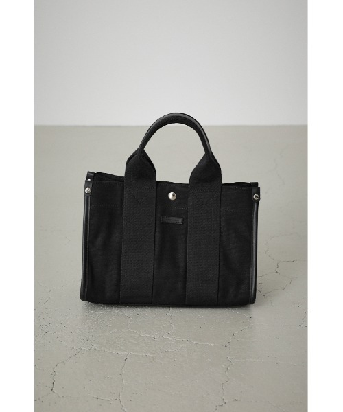 AZUL by moussy(アズールバイマウジー)の「SQUARE CANVAS TOTE BAG/スクエアキャンバストートバッグ(ショルダーバッグ・メンズ・ブラック/オフホワイト・FREE)」の19枚目の写真