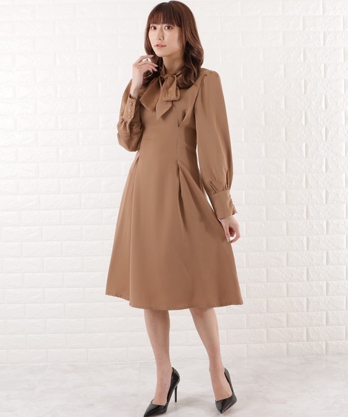 Lace Ladies(レースレディース)の「ボウタイフレアワンピース(ワンピース・レディース・ネイビー/グレイッシュベージュ・S/XL/M/L)」の7枚目の写真