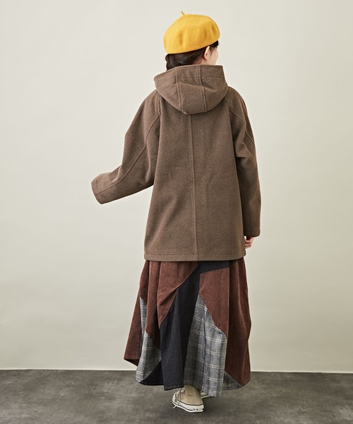 CUBE SUGAR（キューブシュガー）の「無地ウールフィールラグランスリーブフードジャケット（ダッフルコート・レディース・オレンジ/カラフル/ブラウン/グレー系その他/グレイッシュベージュ/ブルー・M）」の10枚目の写真