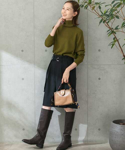 URBAN RESEARCH ROSSO（アーバンリサーチロッソ）の「ウォッシャブルホールデザインタートルニット（ニット/セーター・レディース・ブラック/ブルー系その他/オフホワイト/ブラウン系その他・FREE）」の21枚目の写真