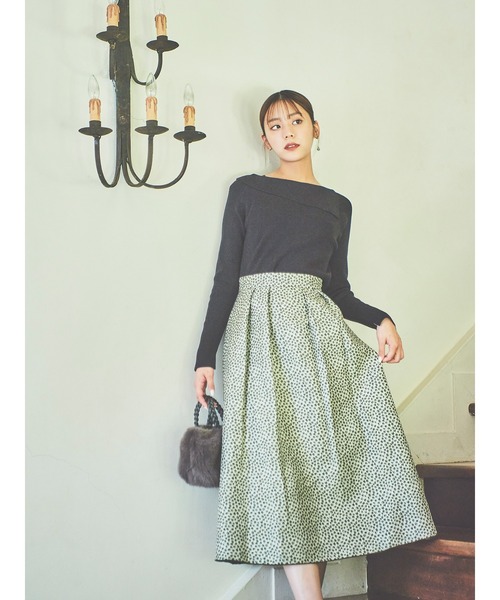 Te chichi（テチチ）の「【貴島明日香コラボ】フラワージャカード