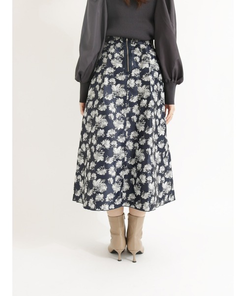 Te chichi（テチチ）の「【貴島明日香コラボ】フラワージャカードリバーシブルスカート（スカート・レディース・ネイビー/ブラック・MEDIUM/SMALL）」の11枚目の写真