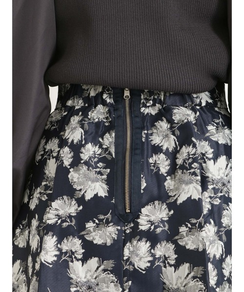Te chichi（テチチ）の「【貴島明日香コラボ】フラワージャカードリバーシブルスカート（スカート・レディース・ネイビー/ブラック・MEDIUM/SMALL）」の12枚目の写真
