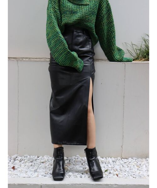 EVRIS（エヴリス）の「ディープスリットフェイクレザースカート（スカート・レディース・ブラック/アイボリー・SMALL/MEDIUM）」の10枚目の写真