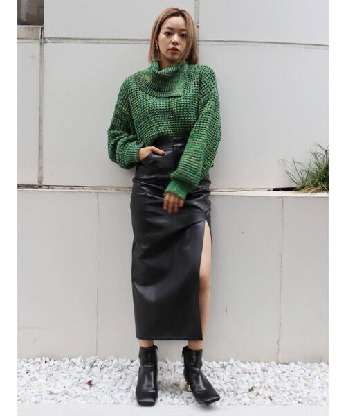 EVRIS（エヴリス）の「ディープスリットフェイクレザースカート（スカート・レディース・ブラック/アイボリー・SMALL/MEDIUM）」の12枚目の写真