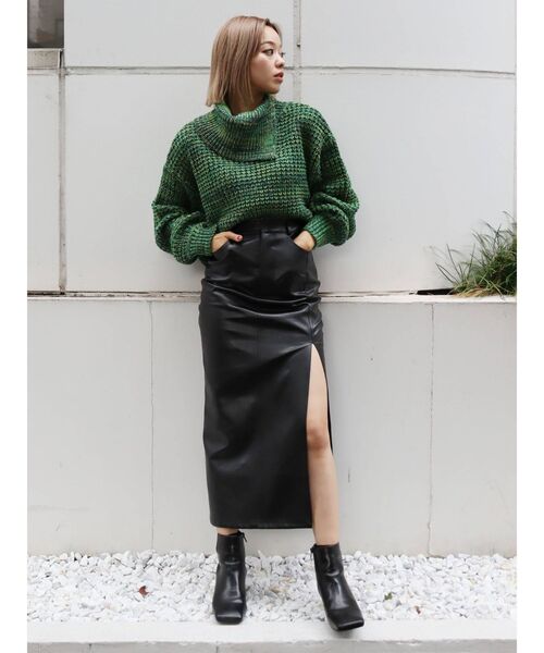 EVRIS（エヴリス）の「ディープスリットフェイクレザースカート（スカート・レディース・ブラック/アイボリー・SMALL/MEDIUM）」の16枚目の写真