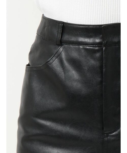 EVRIS（エヴリス）の「ディープスリットフェイクレザースカート（スカート・レディース・ブラック/アイボリー・SMALL/MEDIUM）」の20枚目の写真