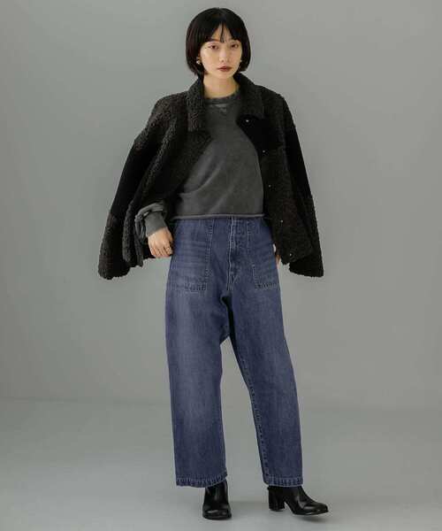 KBF(ケイビーエフ)の「『UR TECH』クロップドダメージスウェット(スウェット・レディース・カーキ/オフホワイト/チャコールグレー・ONE)」の14枚目の写真