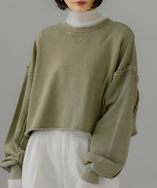 KBF(ケイビーエフ)の「『UR TECH』クロップドダメージスウェット(スウェット・レディース・カーキ/オフホワイト/チャコールグレー・ONE)」の17枚目の写真