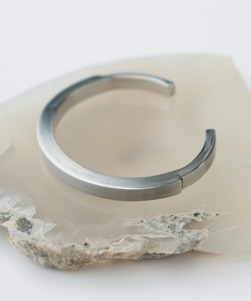 tk.TAKEO KIKUCHI(ティーケータケオキクチ)の「◆ステンレスアソートバングル(ブレスレット・レディース・シルバー/シルバー系/シルバー系2/シルバー系3/シルバー系1/シルバー系4・00)」の5枚目の写真