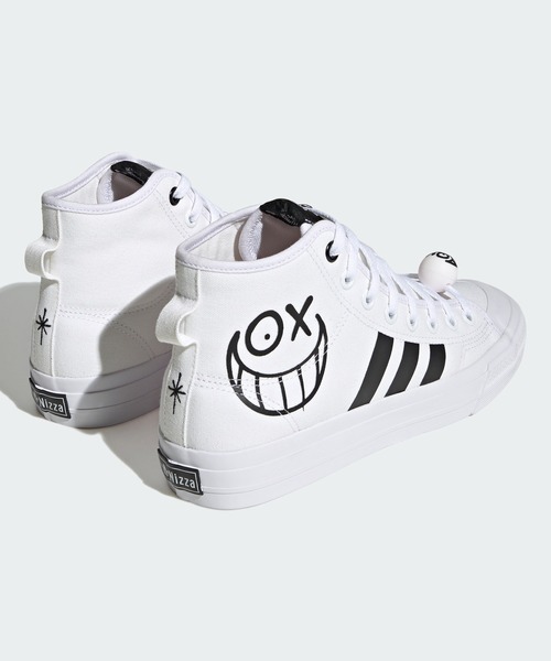 adidas(アディダス)の「ニッツァ ハイ RF × アンドレ・サライヴァ / NIZZA HIGH RF × ANDRE SARAIVA / キャンバススニーカー / ハイカット / アディダスオリジナルス adidas Originals(スニーカー・メンズ・ホワイト・22.5cm/23.0cm/23.5cm/24.0cm/24.5cm/25.0cm/25.5cm/26.0cm/26.5cm/27.0cm/27.5cm/28.0cm/28.5cm/29.0cm)」の4枚目の写真