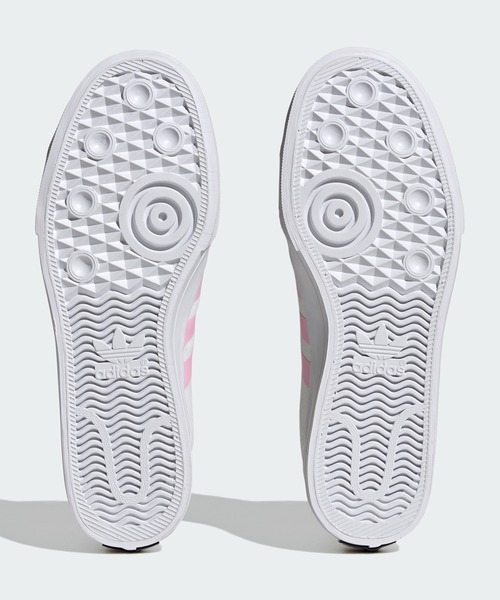 adidas(アディダス)の「ニッツァ ハイ RF × アンドレ・サライヴァ / NIZZA HIGH RF × ANDRE SARAIVA / キャンバススニーカー / ハイカット / アディダスオリジナルス adidas Originals(スニーカー・メンズ・ホワイト・22.5cm/23.0cm/23.5cm/24.0cm/24.5cm/25.0cm/25.5cm/26.0cm/26.5cm/27.0cm/27.5cm/28.0cm/28.5cm/29.0cm)」の6枚目の写真