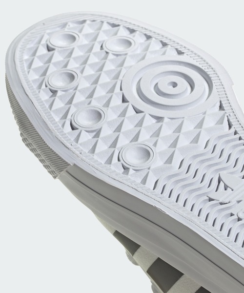 adidas(アディダス)の「ニッツァ ハイ RF × アンドレ・サライヴァ / NIZZA HIGH RF × ANDRE SARAIVA / キャンバススニーカー / ハイカット / アディダスオリジナルス adidas Originals(スニーカー・メンズ・ホワイト・22.5cm/23.0cm/23.5cm/24.0cm/24.5cm/25.0cm/25.5cm/26.0cm/26.5cm/27.0cm/27.5cm/28.0cm/28.5cm/29.0cm)」の11枚目の写真