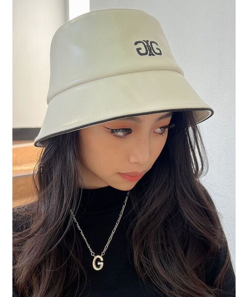 GYDA（ジェイダ）の「Symmetry GYDA パイピングバケットハット（ハット・レディース・オフホワイト/ブラック・FREE）」の5枚目の写真