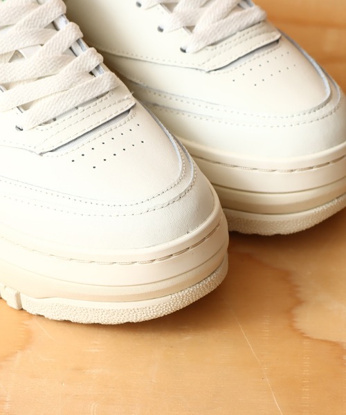 Reebok（リーボック）の「Reebok Club C Extra / リーボック クラブシー エクストラ / 厚底（スニーカー・レディース・ベージュ・24.5cm/25.0cm/23.0cm/23.5cm/24.0cm/22.5cm）」の4枚目の写真