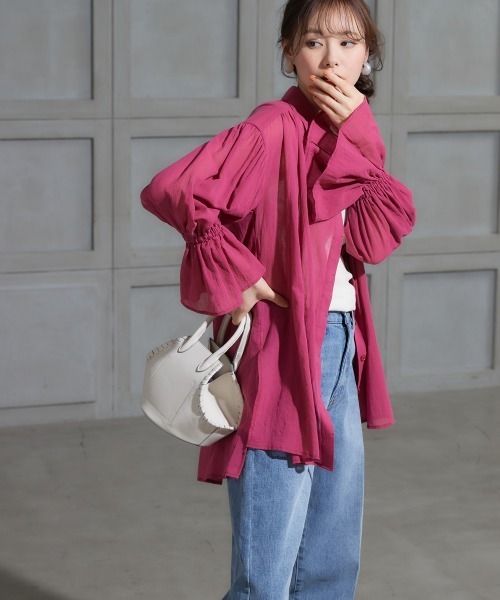 miclat（ミクラ）の「大きいサイズ　シアーギャザーシャツ　miclat（シャツ/ブラウス・レディース・ブラック/ピンク系/グリーン・L～LL/3L～4L）」の3枚目の写真