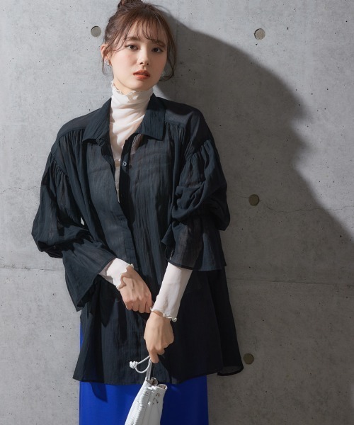 miclat（ミクラ）の「大きいサイズ　シアーギャザーシャツ　miclat（シャツ/ブラウス・レディース・ブラック/ピンク系/グリーン・L～LL/3L～4L）」の4枚目の写真